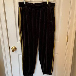 Adidas Originals Velvet Track Pants (Black and Gold) - Size XL